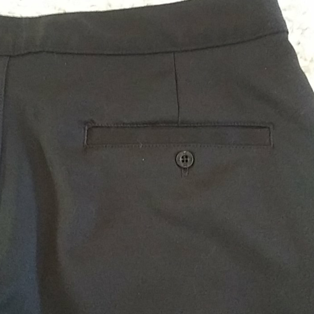 Under Armour Shorts - Picture 3 of 6